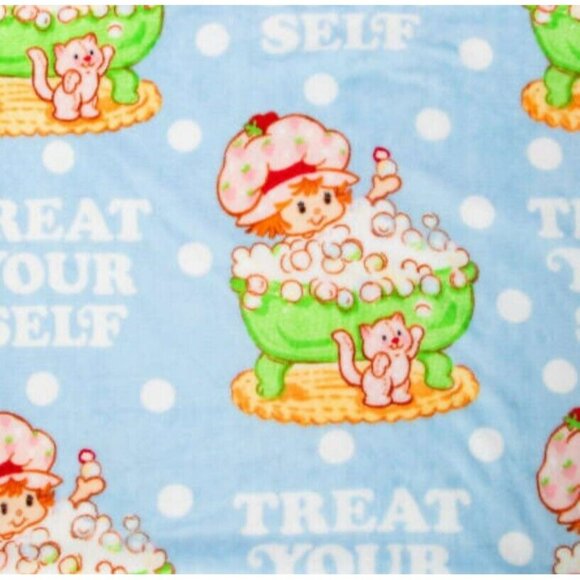 Strawberry Shortcake Treat Yourself Plush Throw Blanket 40 x 50 Inches - Picture 1 of 11